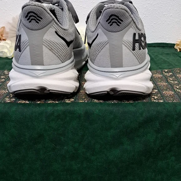Hoka Clifton 9 Black mens HOKA sz. 12 2E - Picture 5 of 9